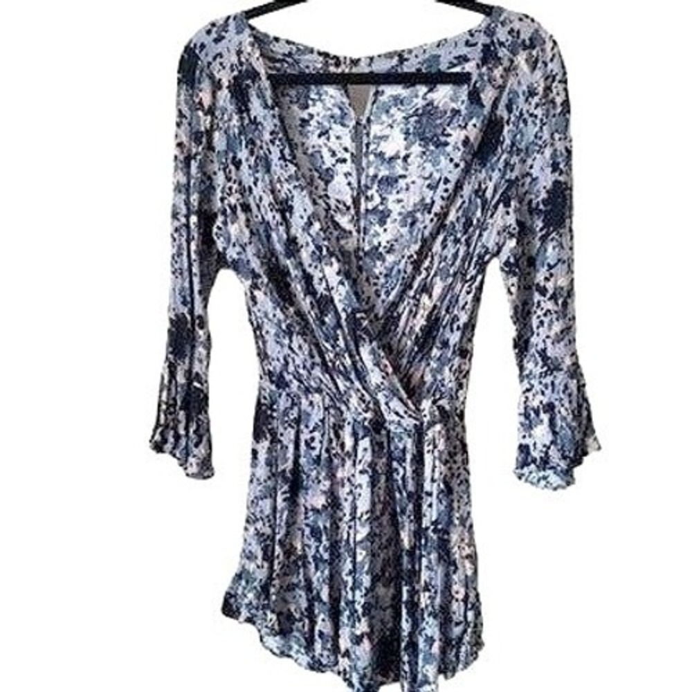 Free people Romper size‎ Small button back  floral long sleeve blue